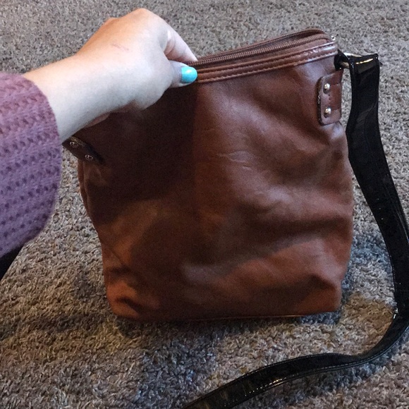 Cross body bag - Picture 3 of 4